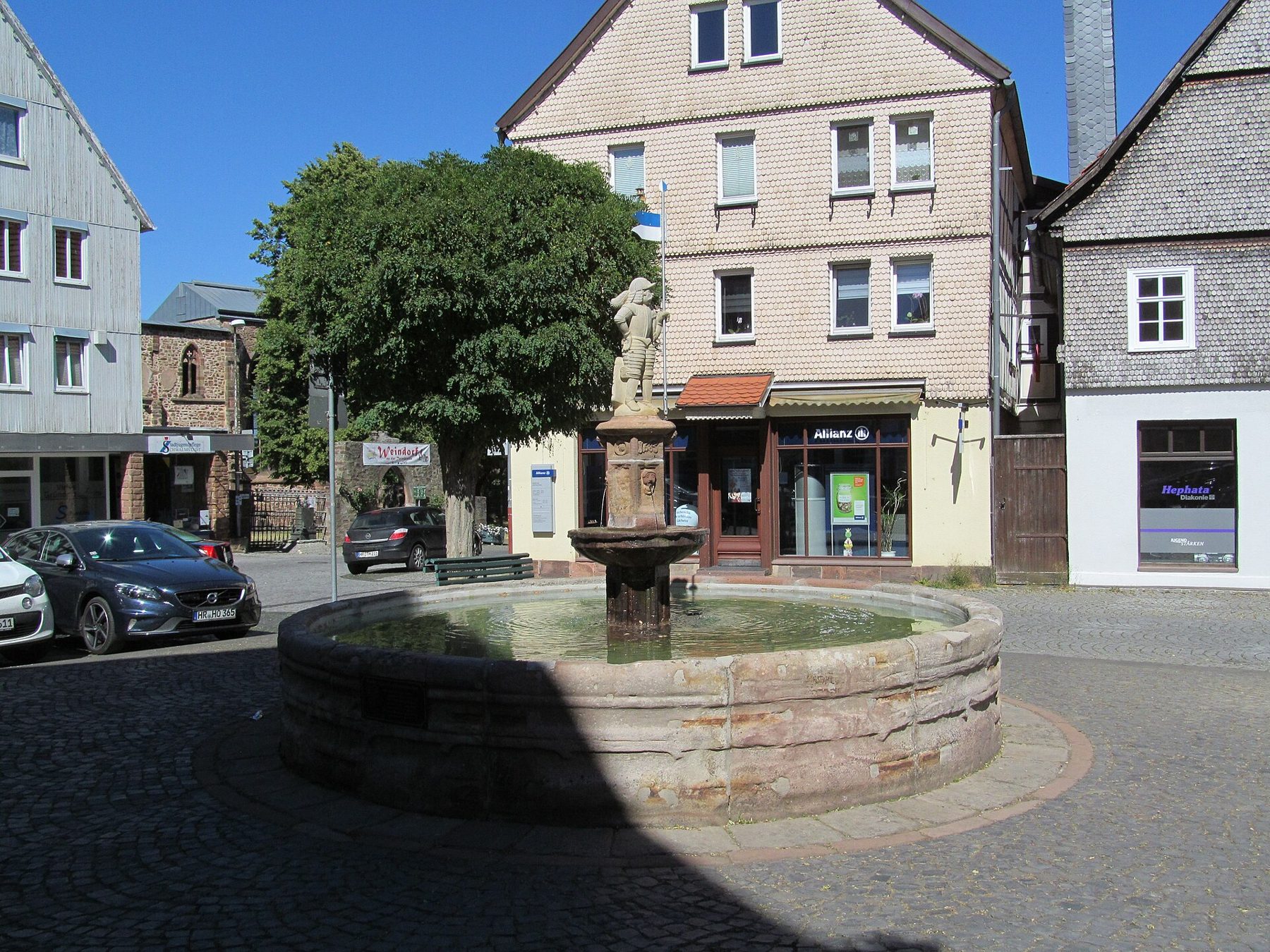 Marktplatz mit Brunnen in Treysa, Schwalmstadt